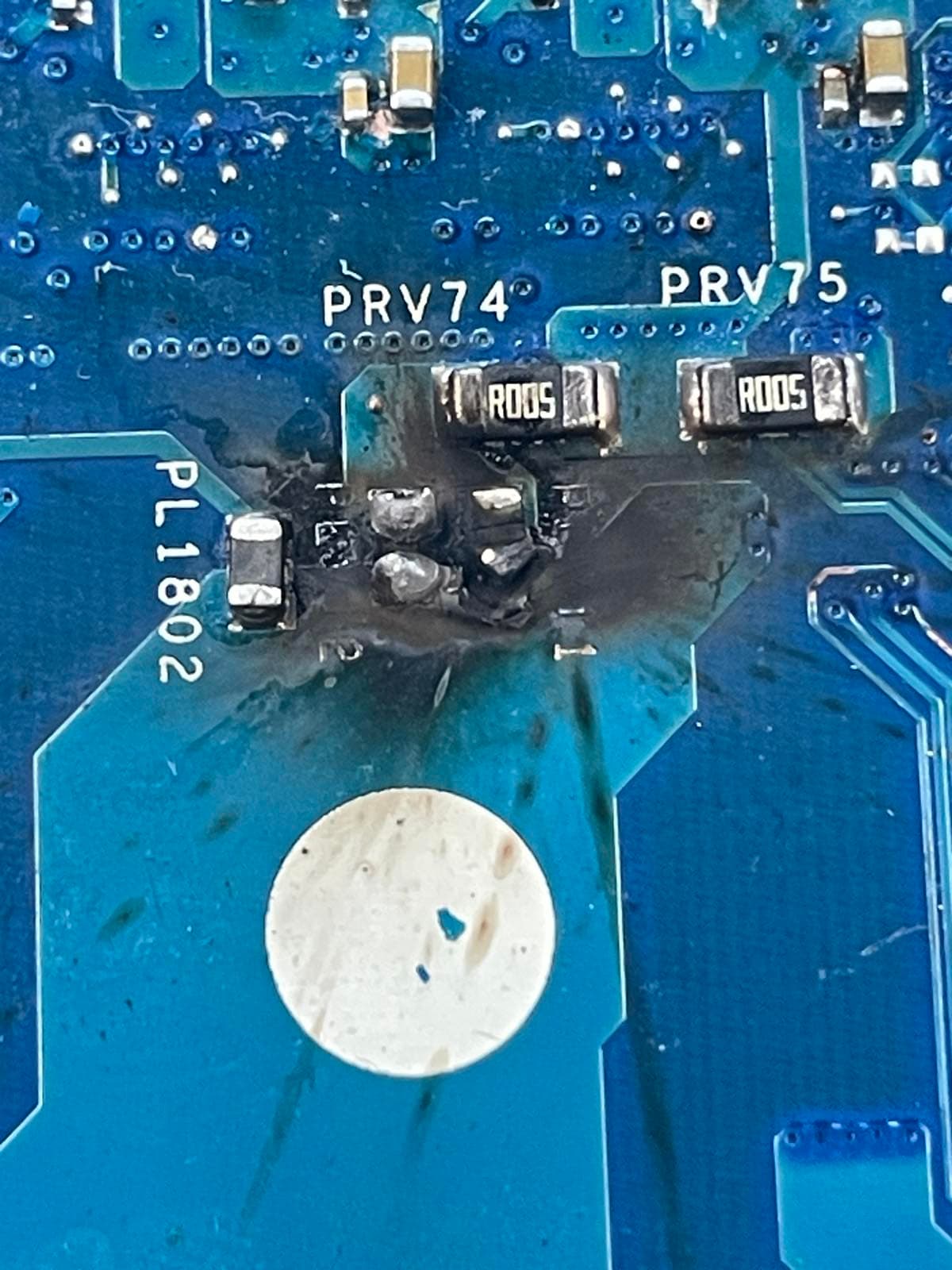 Lenovo IdeaPad Slim 5 16IAH8 фото 3